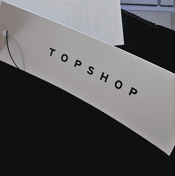 NWT Top Shop Black Faux Leather Split Side Mini Skirt Women's Size 4 - Picture 9 of 9